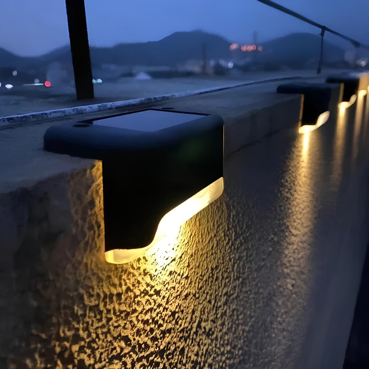 BrightWave™ Solar Outdoor Lights