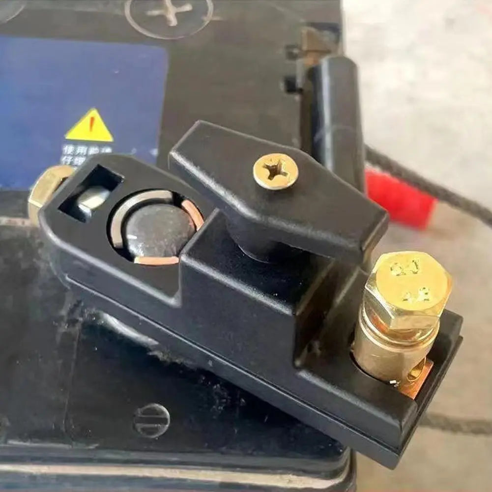 Battery Disconnect Switch - Protect Battery & Prevent Discharge