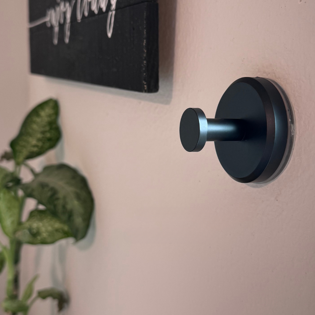 Ultra-sticky Suction Hook, Repositionable As Desired