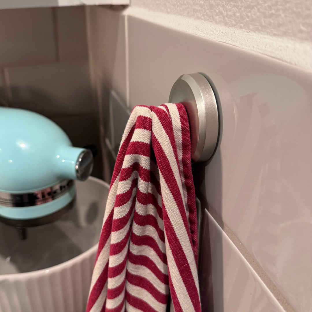 Ultra-sticky Suction Hook, Repositionable As Desired